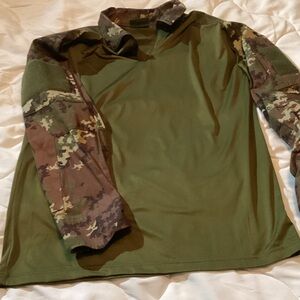 Men's Green and Camouflage Long Sleeve Shirt